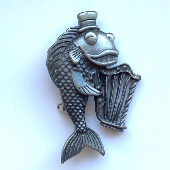 Vintage Fish & Harp Silver Tone Brooch Pin Jewelry Retro Cartoon MCM - Picture 2 of 6